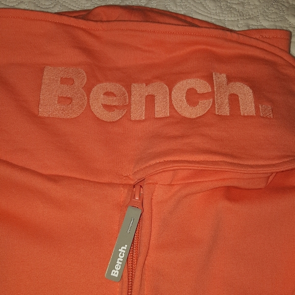 🎉BENCH Activewear sweater - Picture 2 of 3